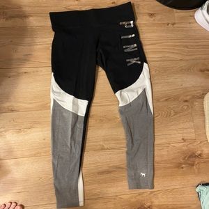 Victoria’s Secret Pink Bling Yoga Leggings Size Lg